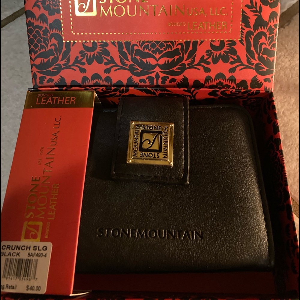 Stone Mountain wallet